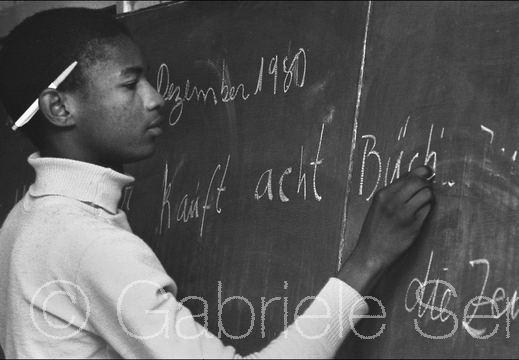 016 a. 1980 Deutsch für Mosambiquaner